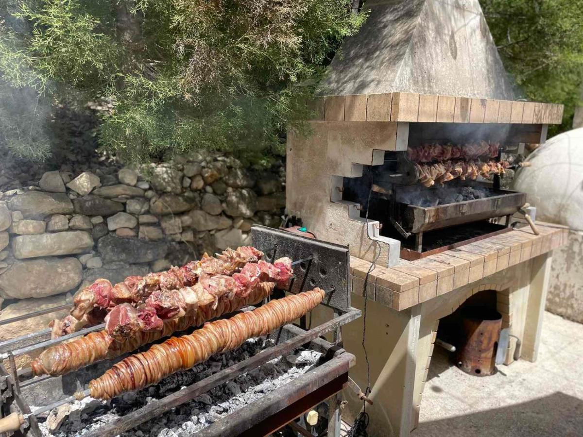 Ayios Sozontas - The Ideal Getaway Villa *